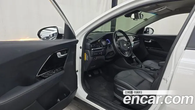 Kia Niro 2019 thumb 10