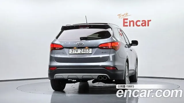 Hyundai Santa Fe 2013 thumb 3