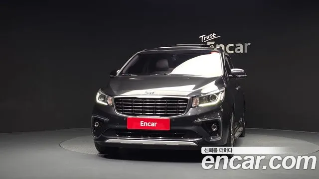 Kia Carnival 2018 thumb 3