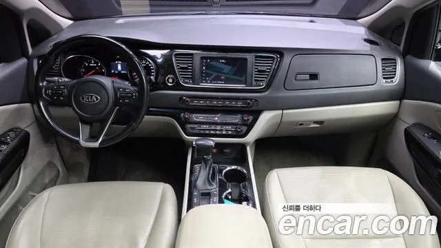 Kia Carnival 2018 thumb 7