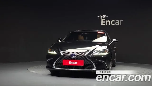 Lexus ES 2019 thumb 2