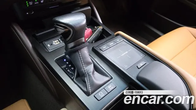 Lexus ES 2019 thumb 8