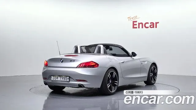 BMW Z4 2013 thumb 2