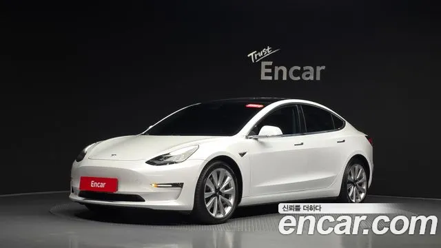 Tesla Model 3 2020 thumb 10