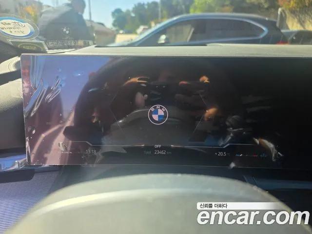 BMW 5-Series 2025 thumb 2