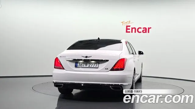 Genesis G90 2017 thumb 3