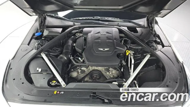 Genesis G90 2017 thumb 5