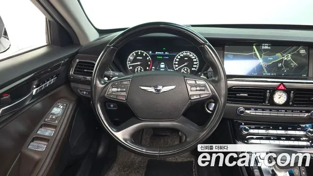 Genesis G90 2017 thumb 12