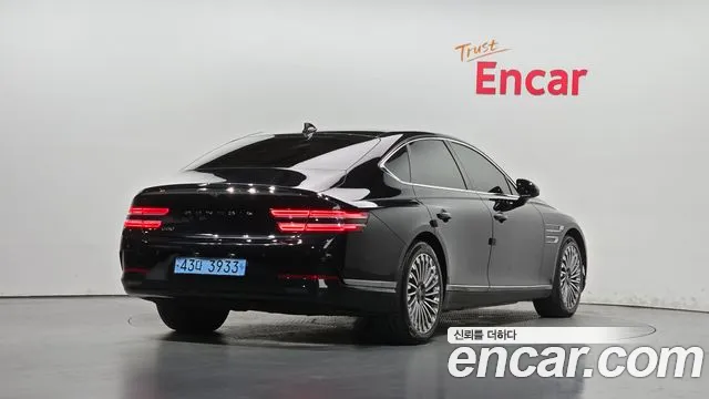 Genesis G80 2022 thumb 2