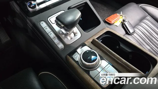 Genesis G90 2019 thumb 9