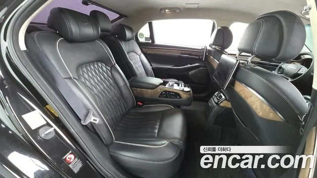 Genesis G90 2019 thumb 12