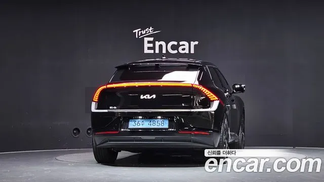 Kia EV6 2023 thumb 3