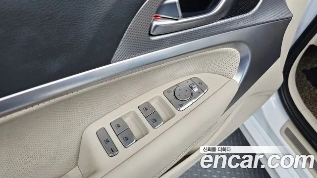 Genesis G70 2023 thumb 12