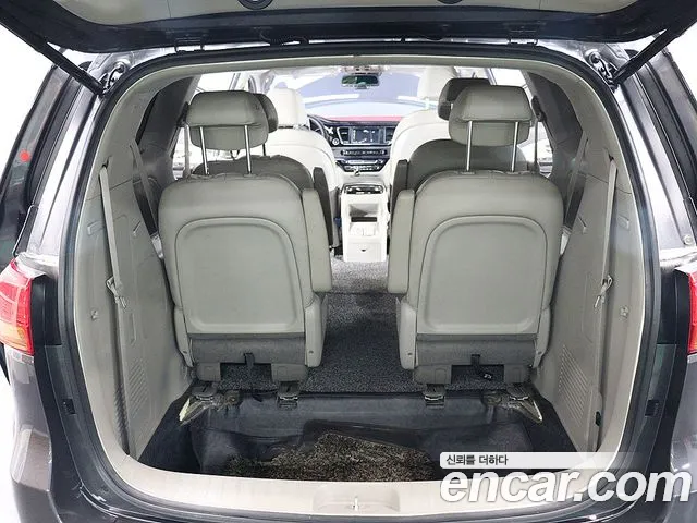Kia Carnival 2017 thumb 5