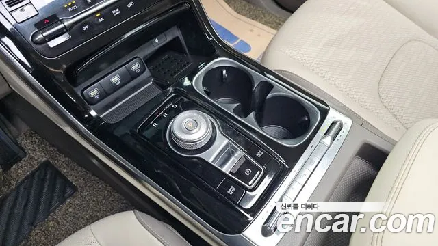 Kia Carnival 2021 thumb 9
