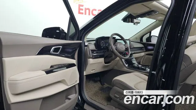 Kia Carnival 2021 thumb 10