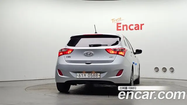 Hyundai i30 2015 thumb 4