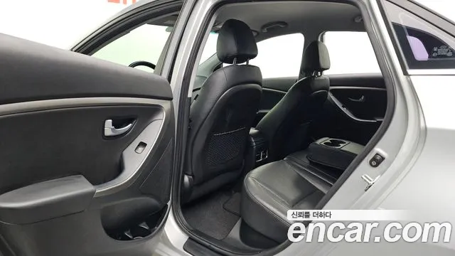 Hyundai i30 2015 thumb 11