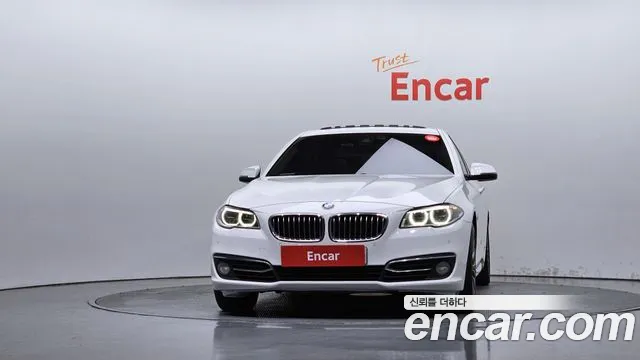 BMW 5-Series 2015 thumb 3