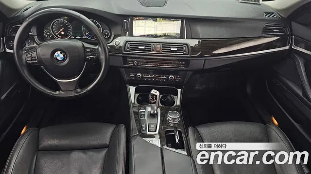 BMW 5-Series 2015 thumb 7