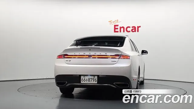 Lincoln MKZ 2018 thumb 3