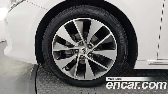 Kia K5 2017 thumb 5