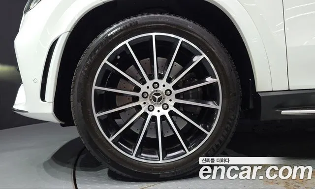 Mercedes-Benz GLE 2022 thumb 4