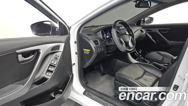 Hyundai Avante 2015 thumb 10