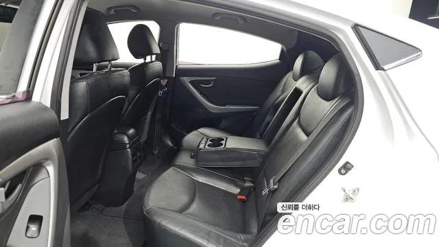 Hyundai Avante 2015 thumb 12