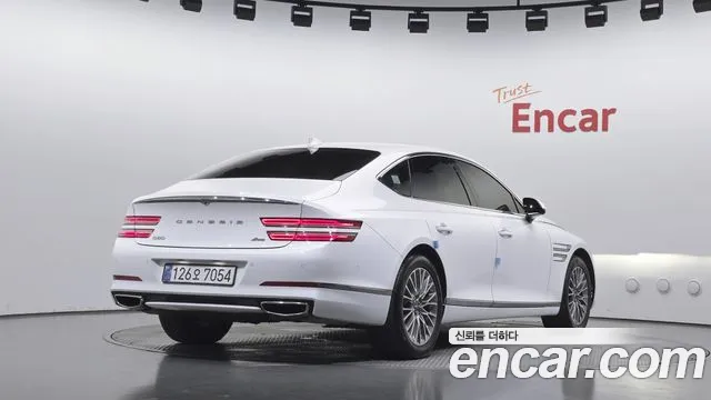 Genesis G80 2022 thumb 2