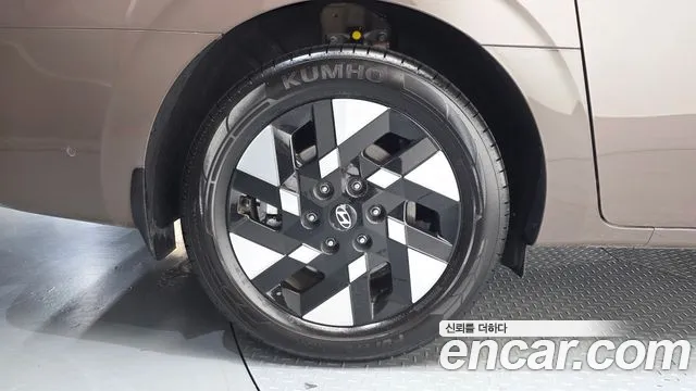 Hyundai Staria 2026 thumb 5