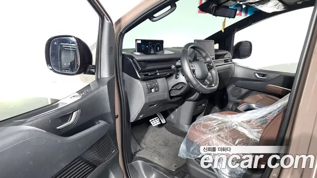 Hyundai Staria 2026 thumb 10