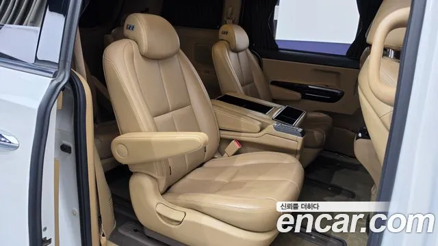 Kia Carnival 2019 thumb 11