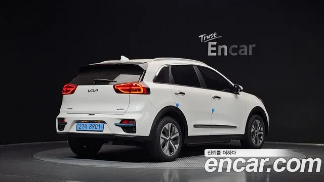 Kia Niro 2021 thumb 2