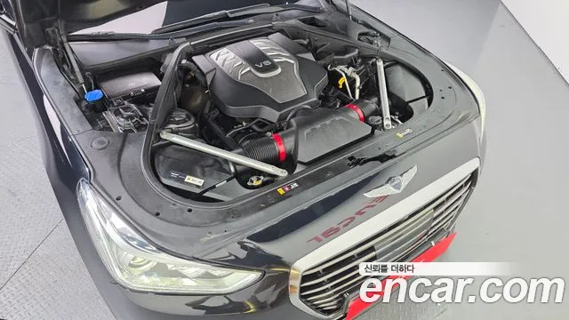 Genesis G90 2016 thumb 6