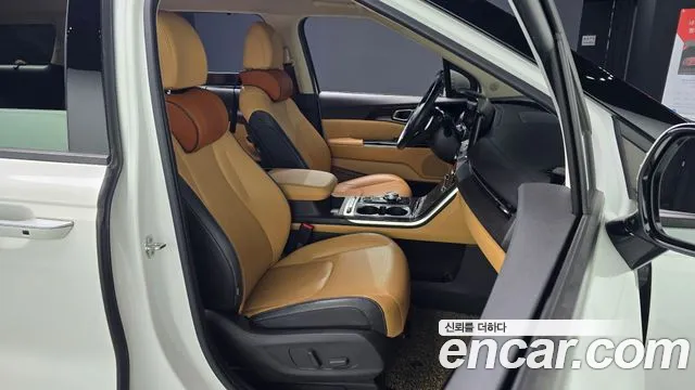 Kia Carnival 2021 thumb 10