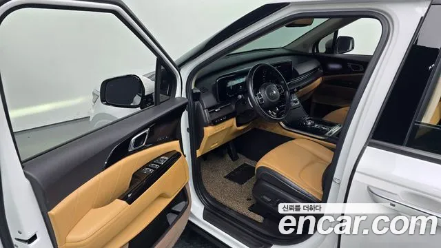 Kia Carnival 2021 thumb 11