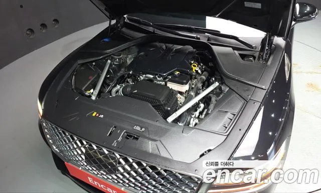 Genesis G80 2022 thumb 5