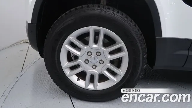 Land Rover Defender 2020 thumb 5
