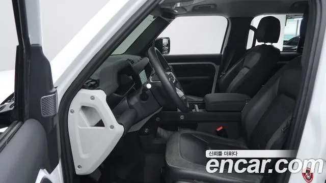 Land Rover Defender 2020 thumb 10