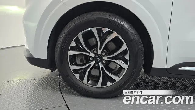 Kia Carnival 2020 thumb 5