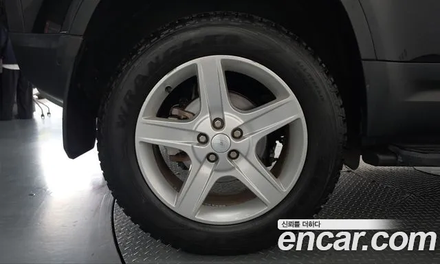 Land Rover Defender 2021 thumb 5