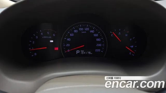 Kia Carnival 2012 thumb 8