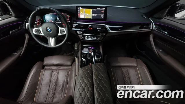 BMW 5-Series 2023 thumb 7
