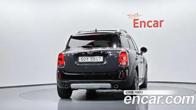 MINI Countryman 2019 thumb 3