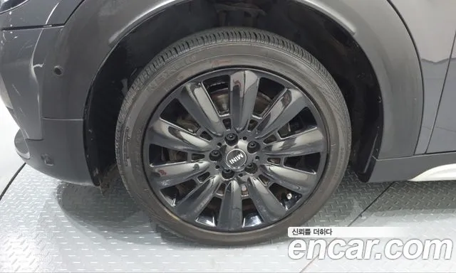 MINI Countryman 2019 thumb 4