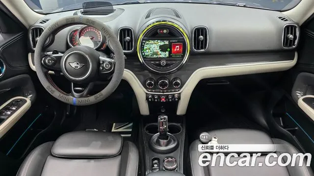 MINI Countryman 2019 thumb 6