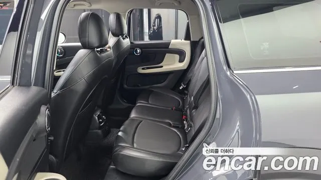 MINI Countryman 2019 thumb 11