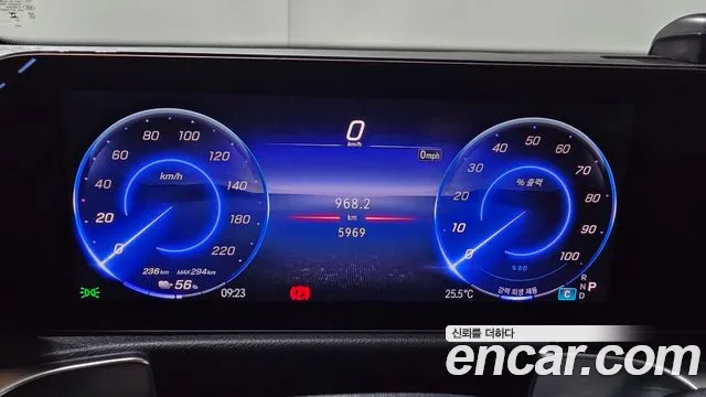 Mercedes-Benz EQB 2026 thumb 8