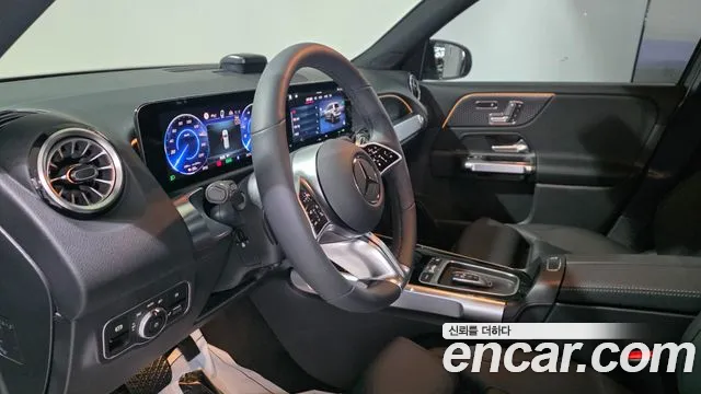 Mercedes-Benz EQB 2026 thumb 10